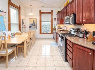 9 Farquhar Rd #9, Newton, MA 02460