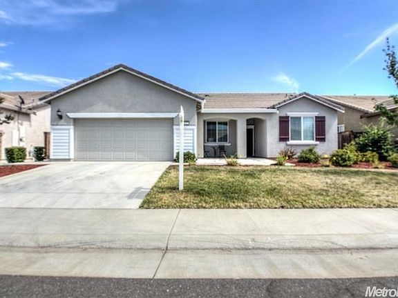 2nd image of 3032 Haywood Pl