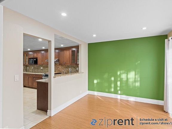 4th image of 20718 Garden Crest Ct