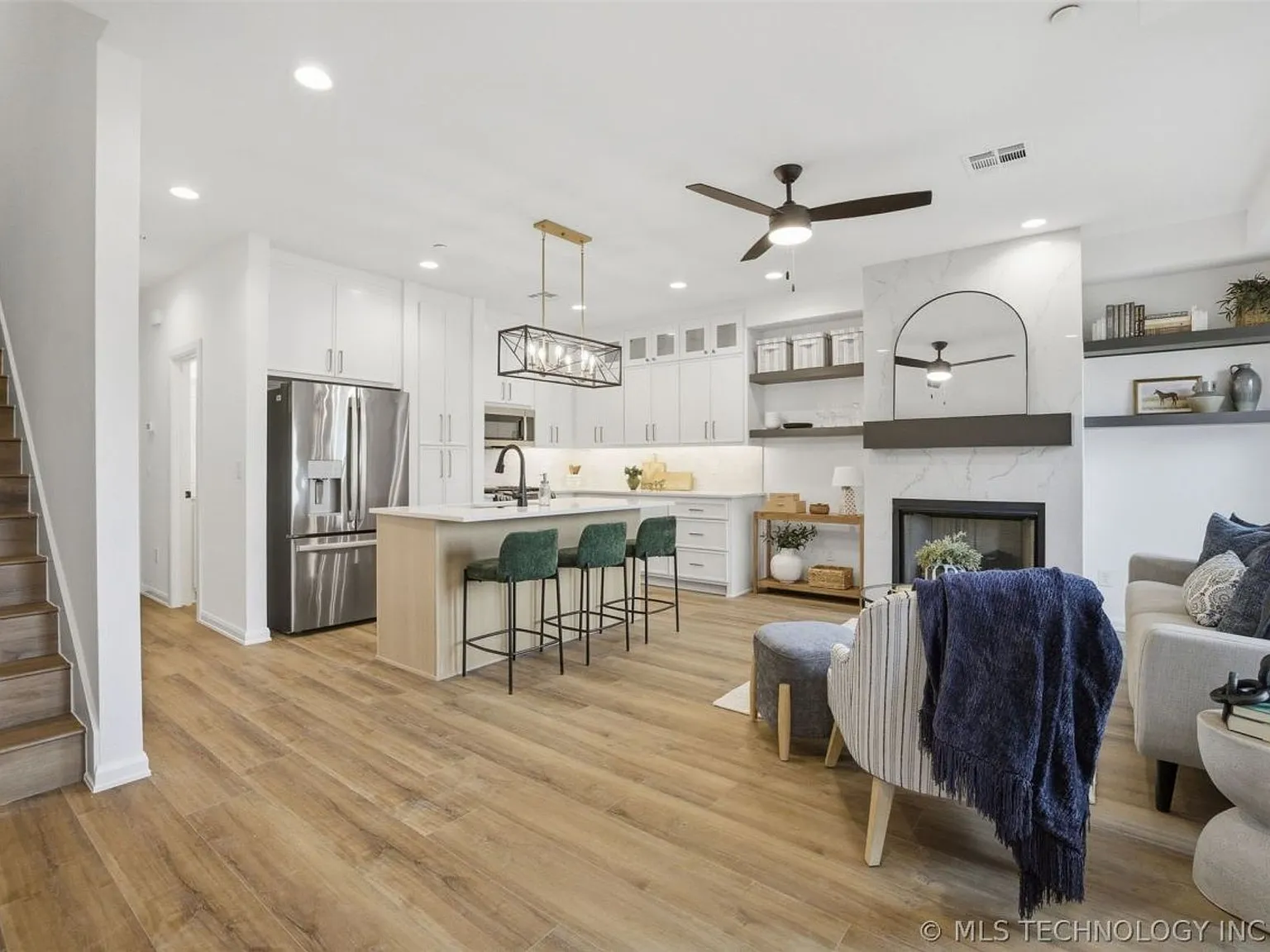 512 Gardens in Jenks - Now Offering $1,000 Off First Months Rent! — Photo 4