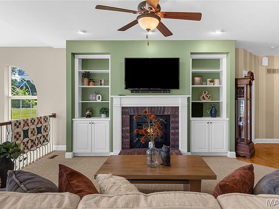 4th image of 2438 Golden Bear Way #706A