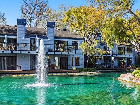 2nd image of 905 W Middlefield Rd APT 975