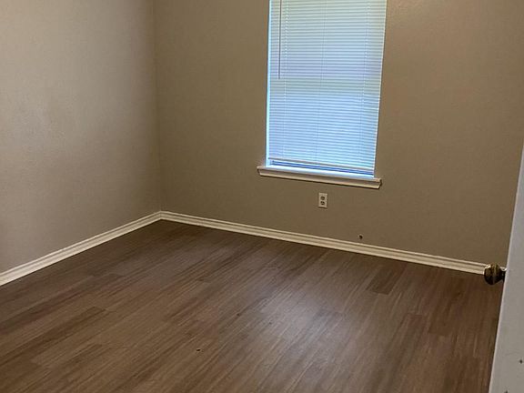 5th image of 204 S 4th St
