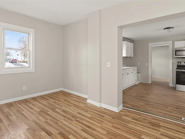 127 Conkey Ave — Photo 6