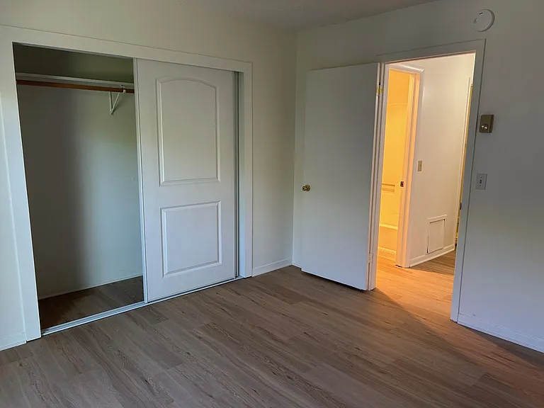 1121 Chino St #4 — Photo 6
