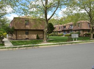 244 Collignon Way APT 4A, River Vale, NJ 07675