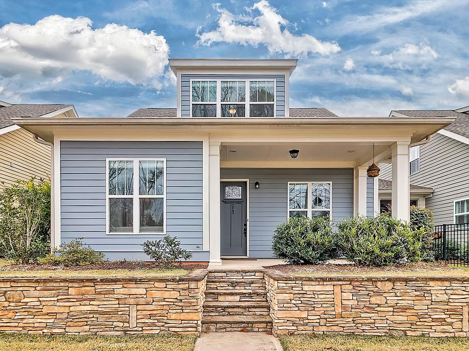 1st image of 213 Coldwater Xing