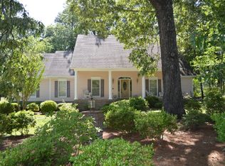 2900 Wessex Ct, Fayetteville, NC 28306