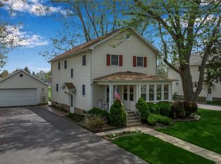 6033 Elm St, Clarence Center, NY 14032