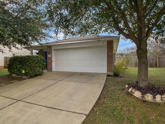 2nd image of 8804 Dittmar Oaks Dr