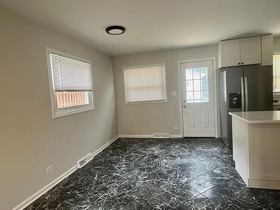 3rd image of 528 Bonniebrook Ave