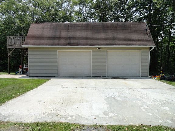 4th image of 230 N Chinquapin Ln