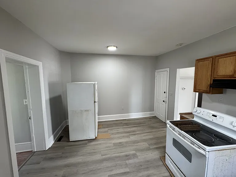 226 N Raleigh St — Photo 6