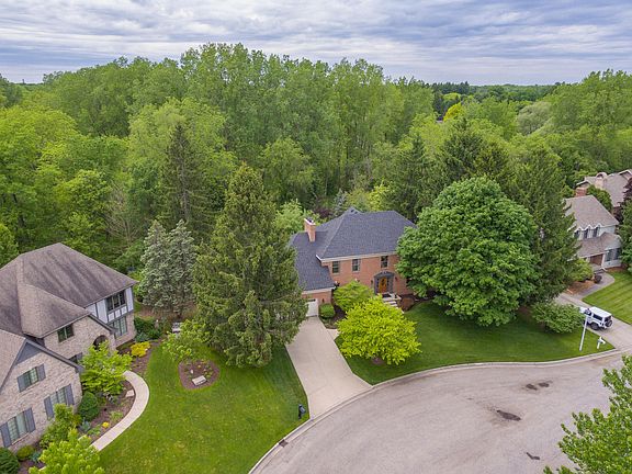 4th image of 4221 Sandridge Dr