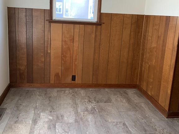 5th image of 317 S Tryon St Unit 1
