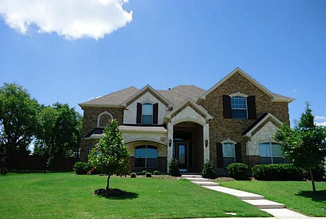 1st image of 601 Montclaire Dr