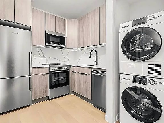 3rd image of 186 Bleecker St #8