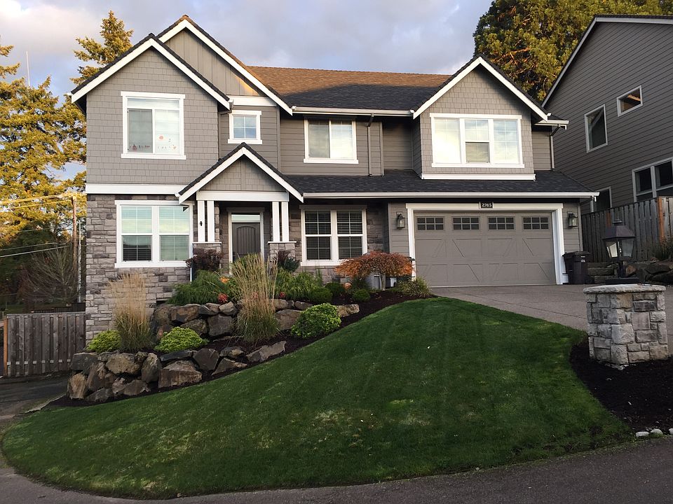 2nd image of 2765 Ridge Ln