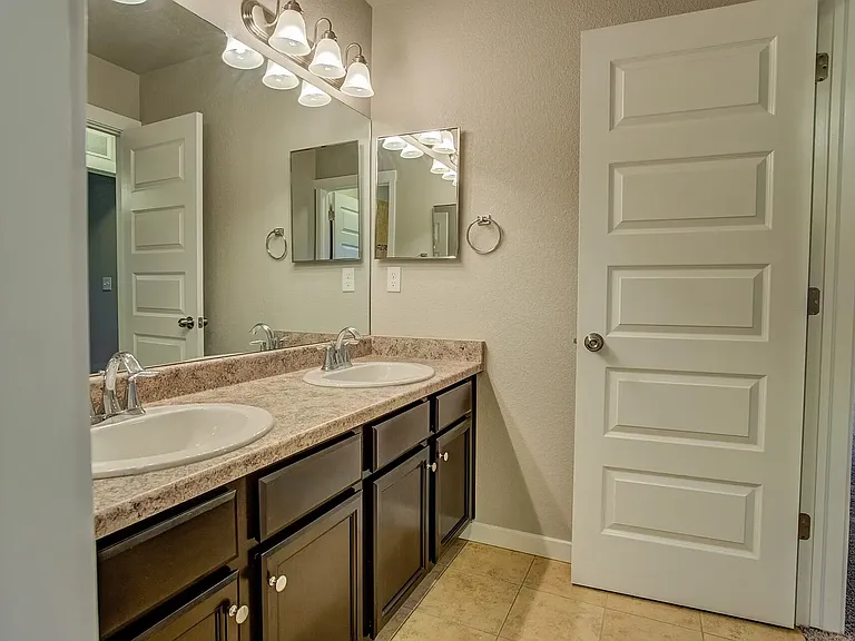 2335 Falkirk Dr — Photo 21