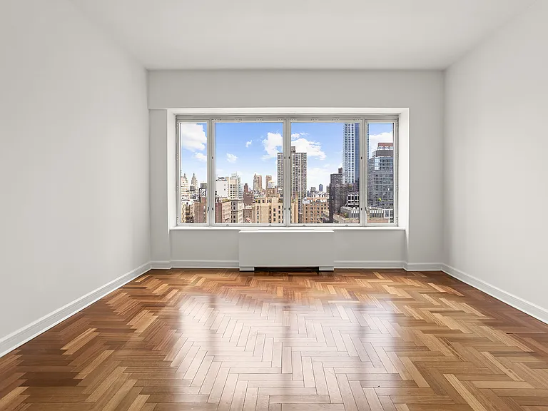 220 Riverside Blvd #20U — Photo 1