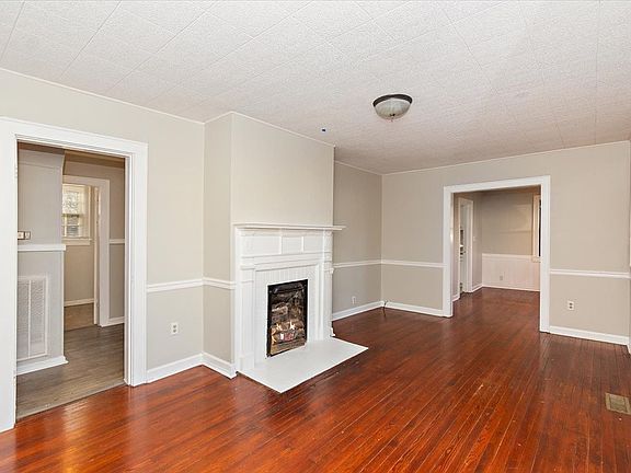 4th image of 604 S Brittain St
