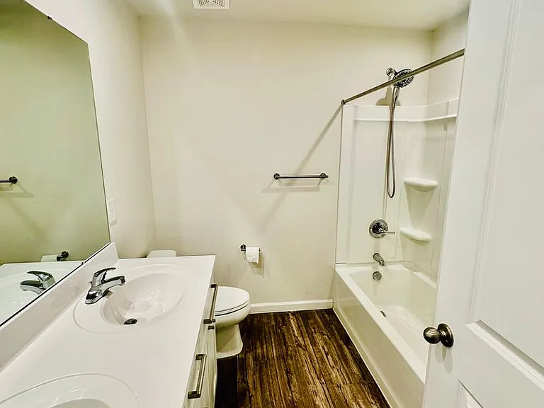 1115 Marquis Pkwy — Photo 13