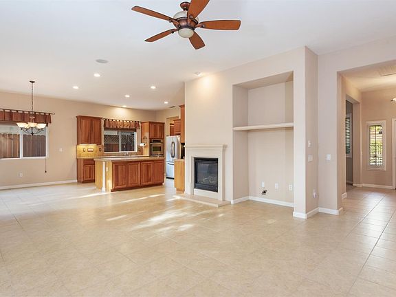 5th image of 3106 Four Seasons Dr