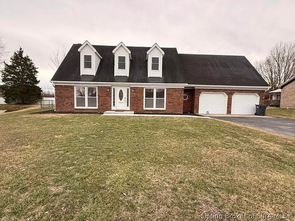 1635 W Monique Drive photo 1