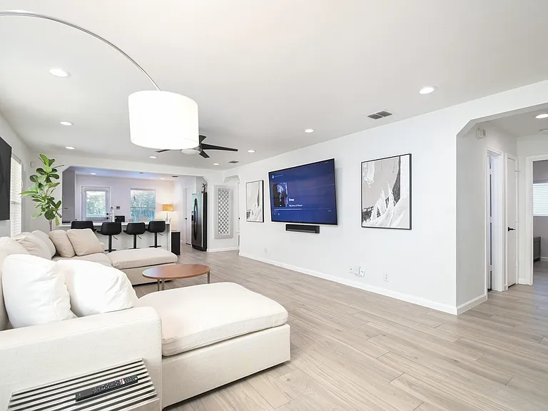 5822 Armstrong Wl — Photo 1
