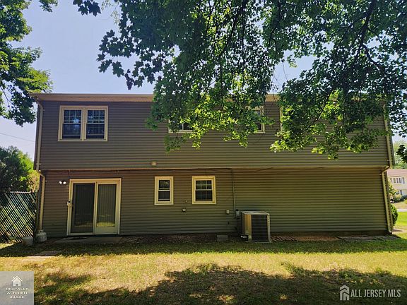 2nd image of 3 Albemarle Rd