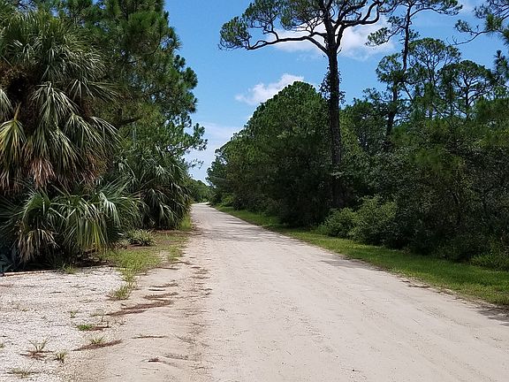 5th image of 965 W Bayshore Dr