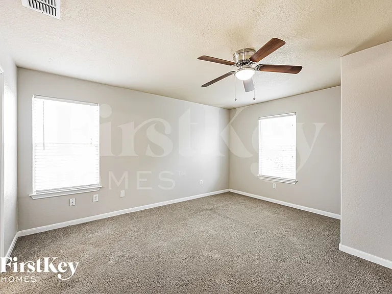11222 Country Cyn — Photo 11