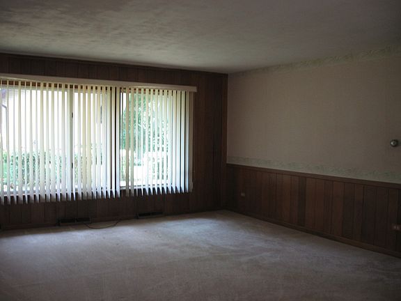 Living Room 1st pix