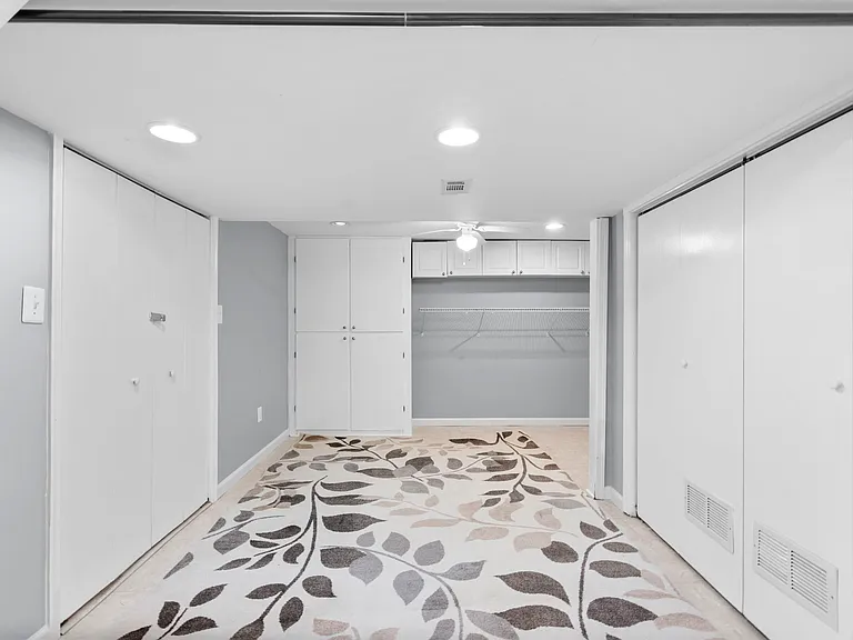 308 Clagett Dr — Photo 5