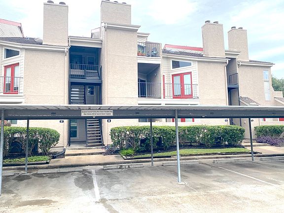 3rd image of 10855 Meadowglen Ln APT 825