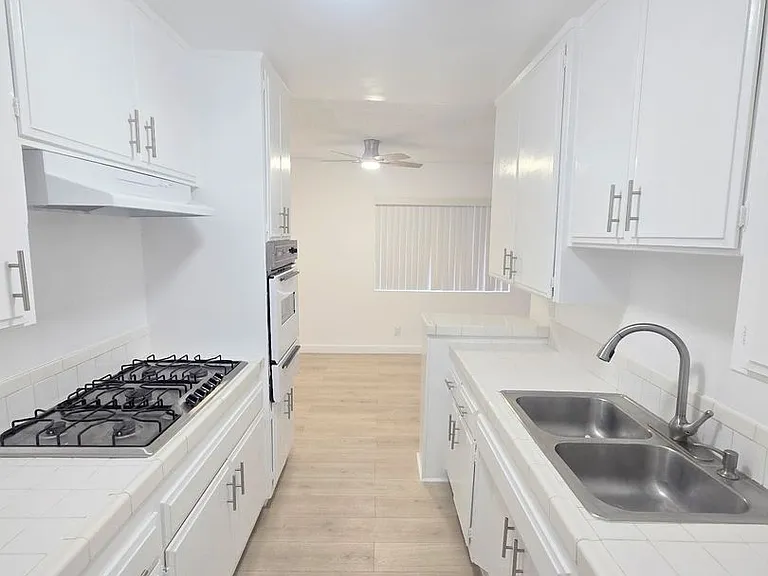 8750 Topanga Canyon Blvd #6 — Photo 4