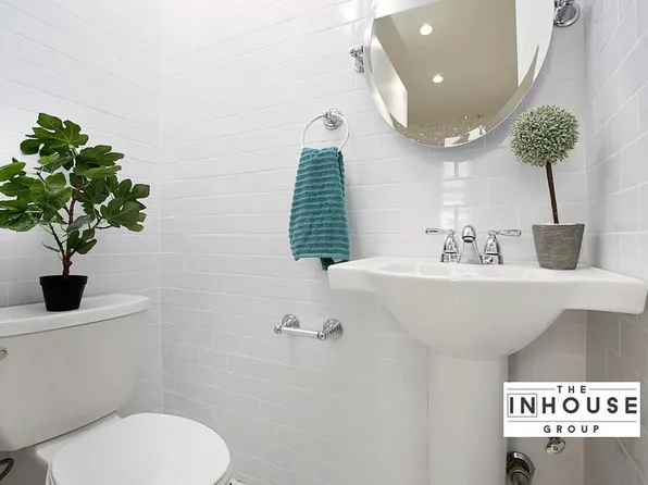 1821 Putnam Avenue image 10 of 12