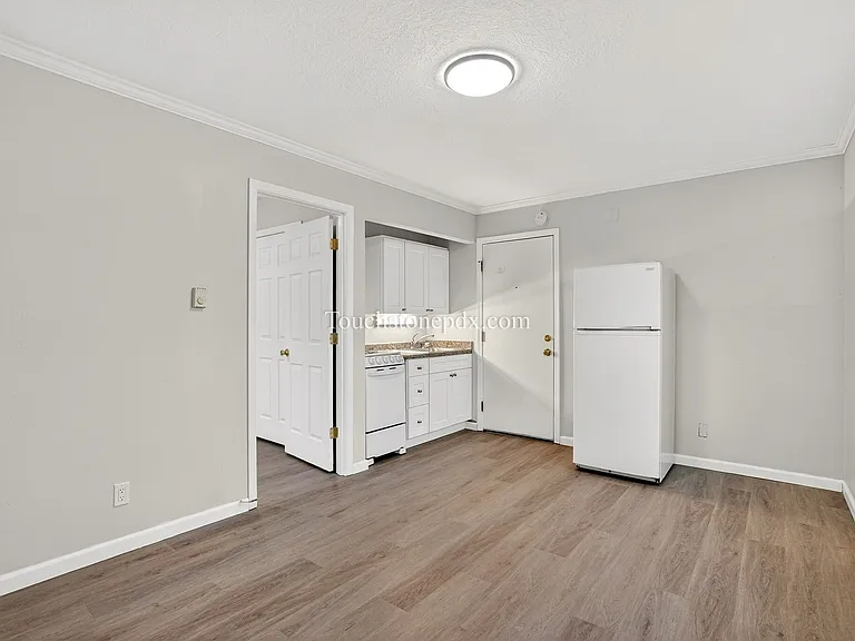 2424 NW Kearney St #5 — Photo 13