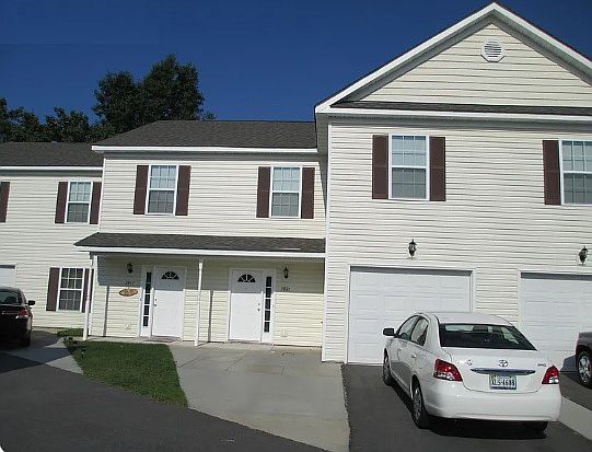 Center town home from parking lot