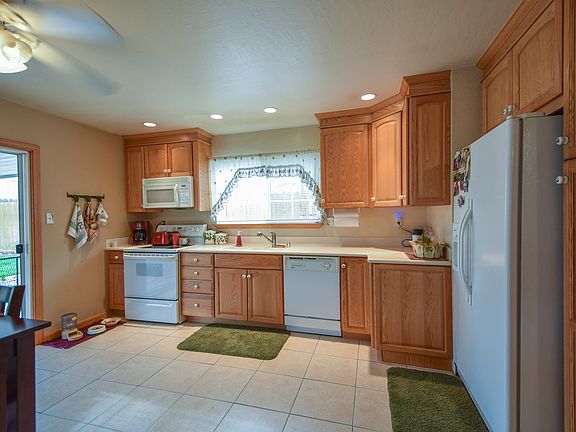 5th image of 2513 Vine Hill Ct