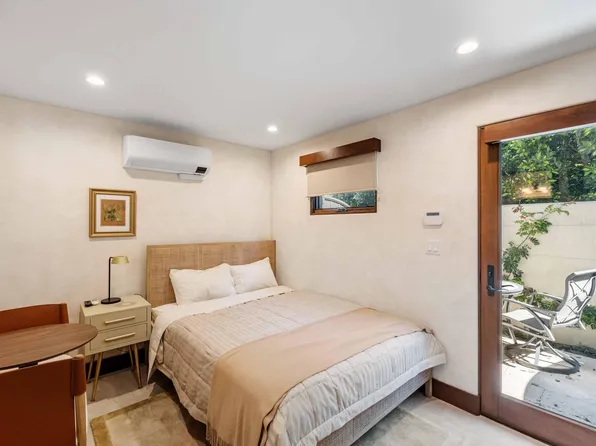 2547 Ozone Ct, Hermosa Beach, CA 90254