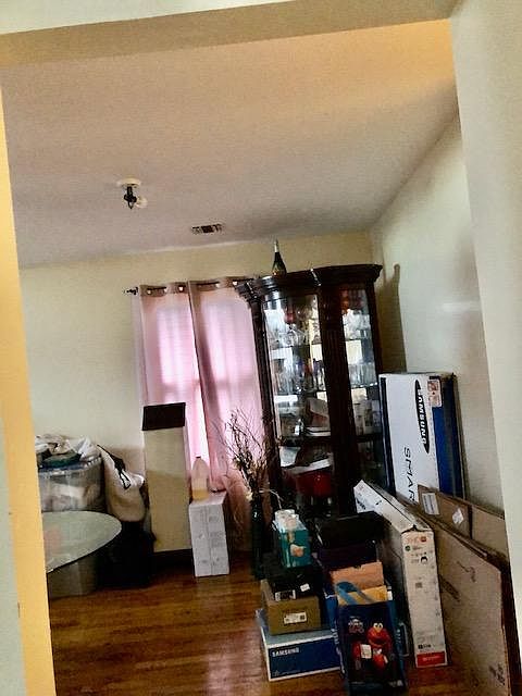 2nd image of 1516 Surprise St