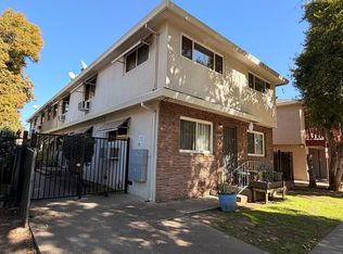 2727 V Street - Apts, Sacramento, CA 95818