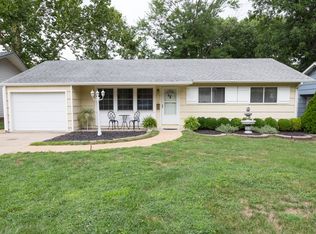7111 Clover Ln, Hazelwood, MO
