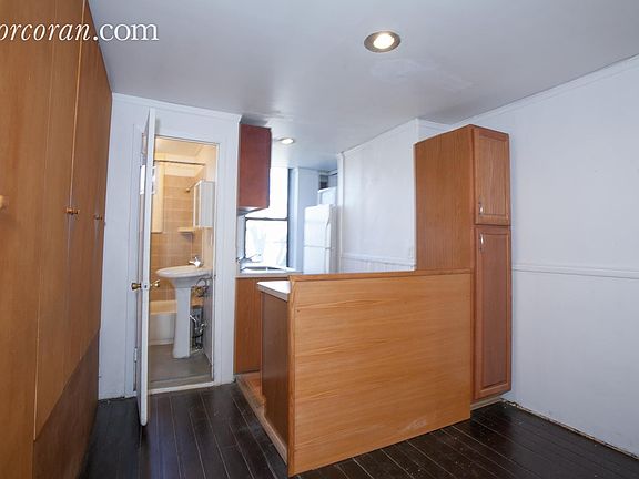 5th image of 70 Steuben St APT 3L