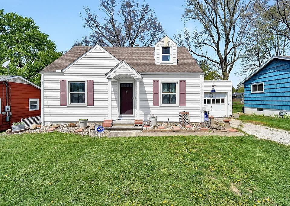 1st image of 348 Carmel Ave
