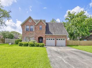 306 Crocus St, Lake Jackson, TX 77566