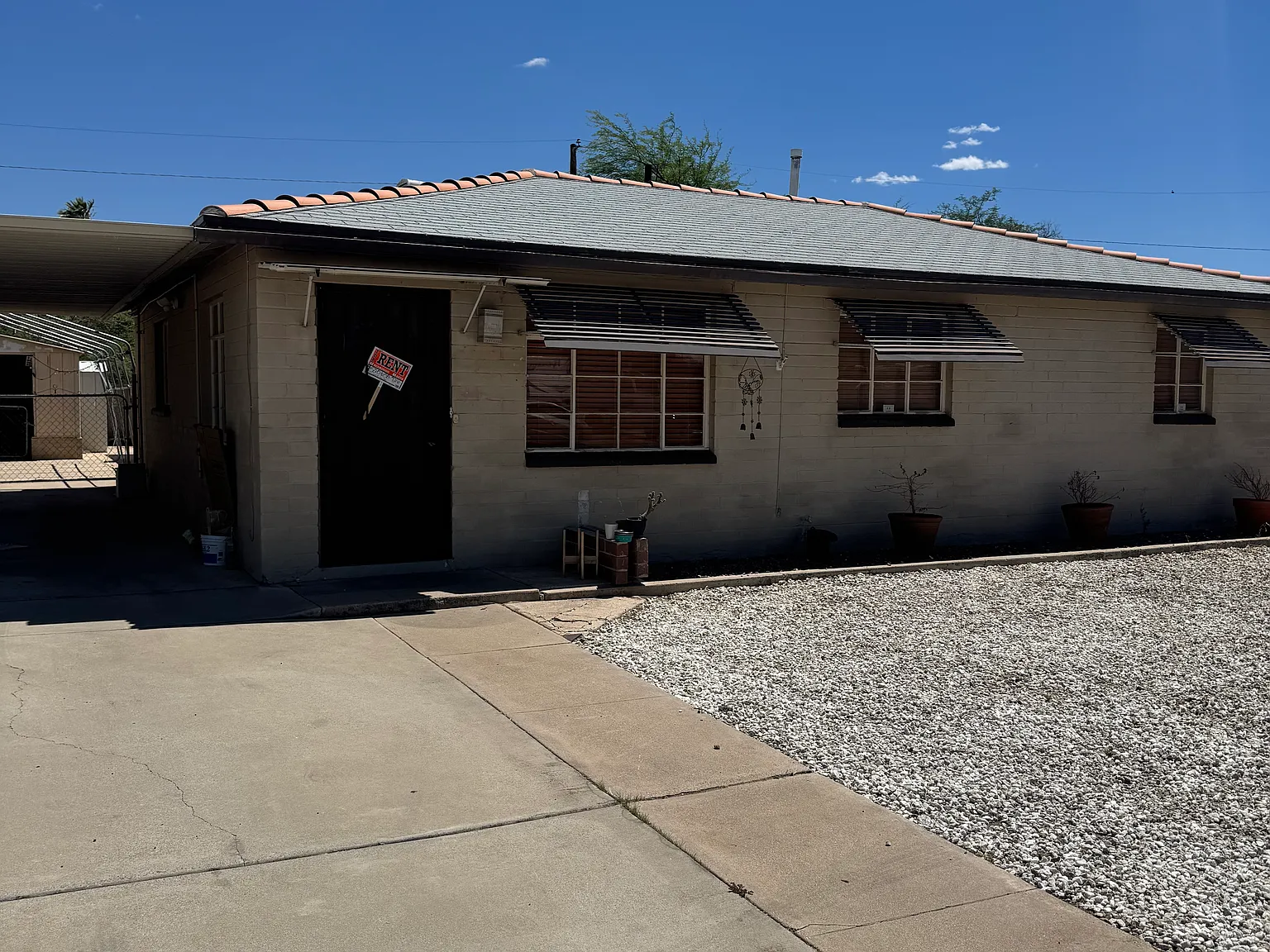 3 bed, 1177 sqft, $1,650 — Photo 1