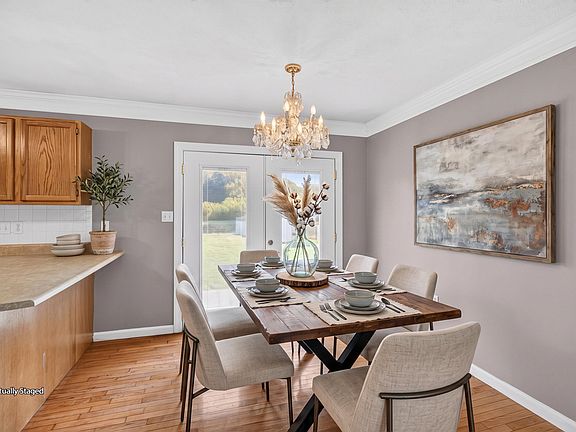 2nd image of 1661 Boardwalk Cir