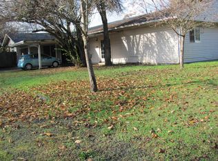 1956 Smithoak St, Eugene, OR 97404